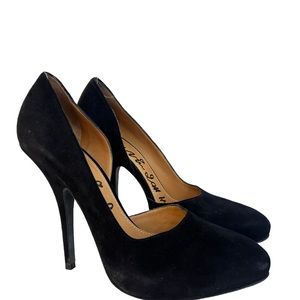 Lanvin black suede cut out pumps
